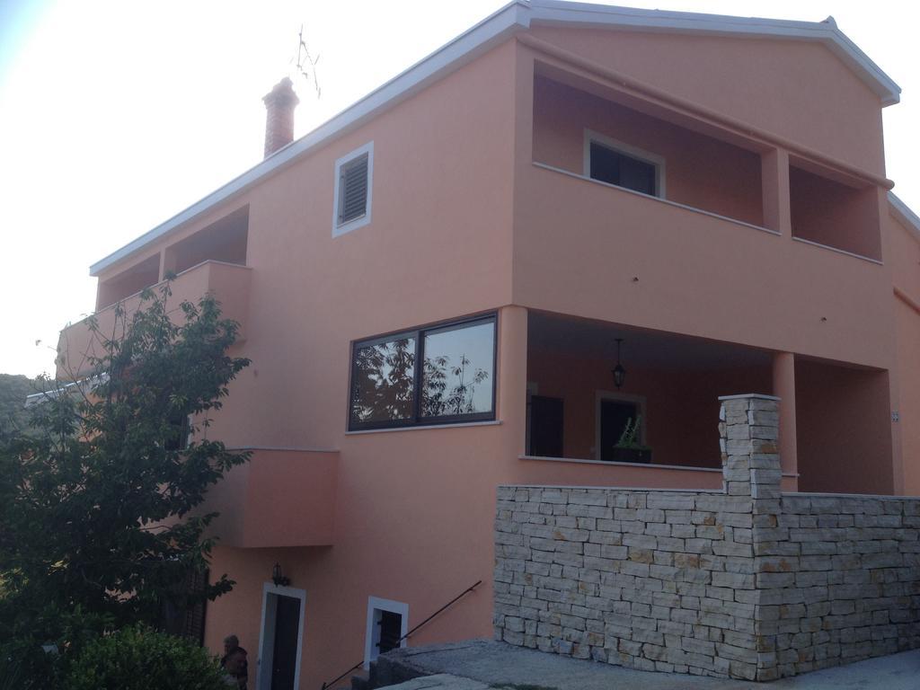 Apartments Lamjana Kali Bilik gambar